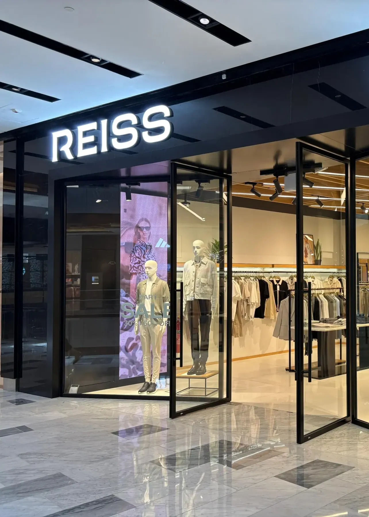 Reiss, Abu Dhabi